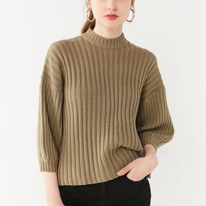 Urban Outfitters Green Lou Mock-Neck Pullover Sweater